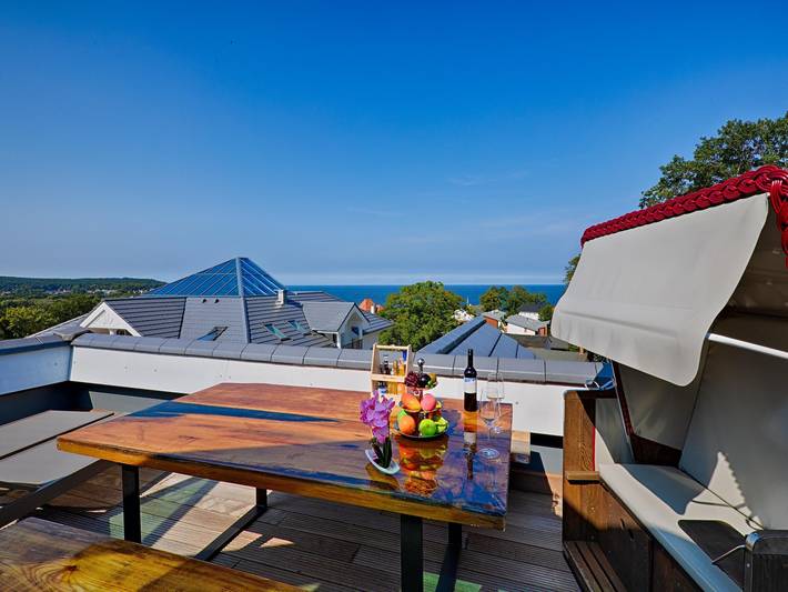 Ferienwohnung für 5 Personen, mit Balkon und Terrasse sowie Pool und Sauna in Heringsdorf