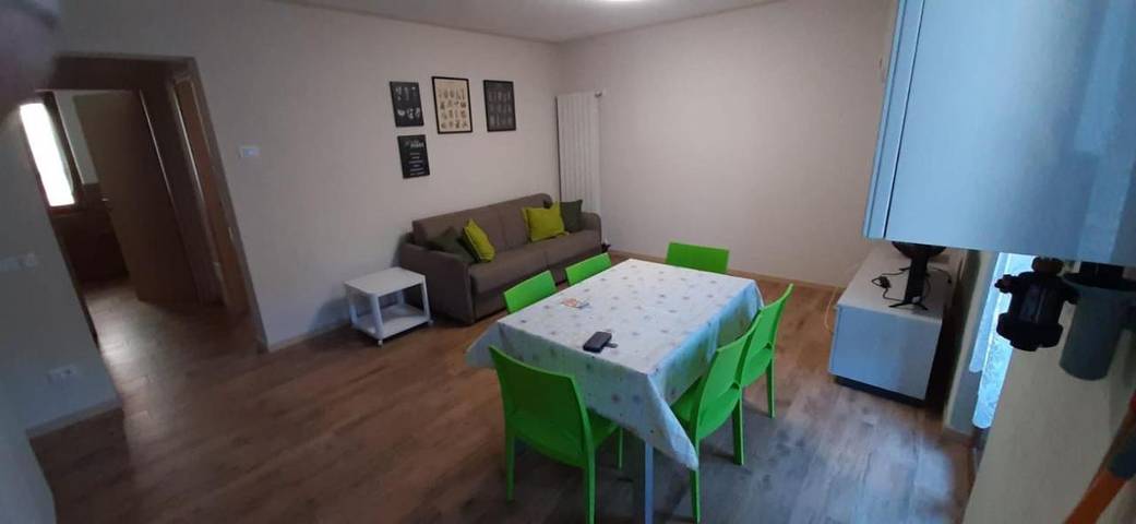 Gîte pour 8 personnes, avec Balcon et Terrasse ainsi que Jardin et Vue dans Serina - 2