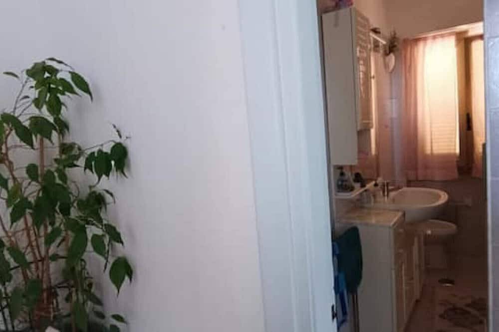 Apartamento entero, Espectacular paseo marítimo conectado con el centro de Roma in Ostia, Roma