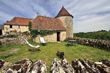 Gîte pour 2 personnes, avec jardin et piscine à Alvignac