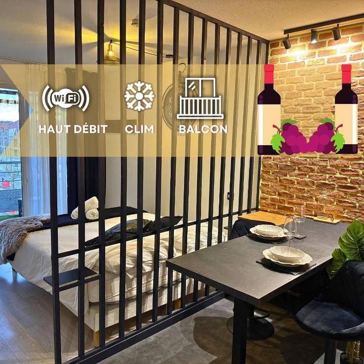 Gîte pour 2 personnes, avec terrasse et vue dans Gare De Lourdes