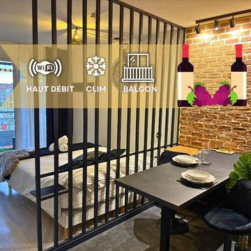 Gîte pour 2 personnes, avec vue et terrasse dans Gare De Lourdes