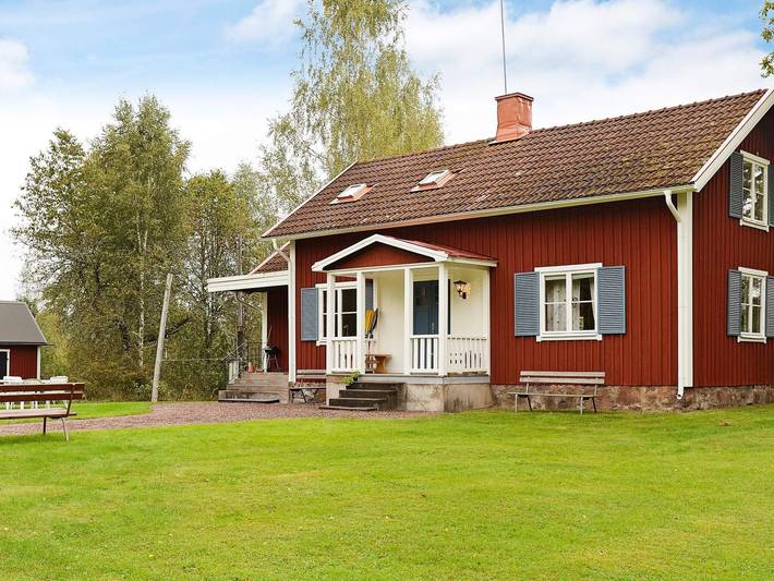 Ferienhaus für 6 Personen, mit Garten und Seeblick in Smaland