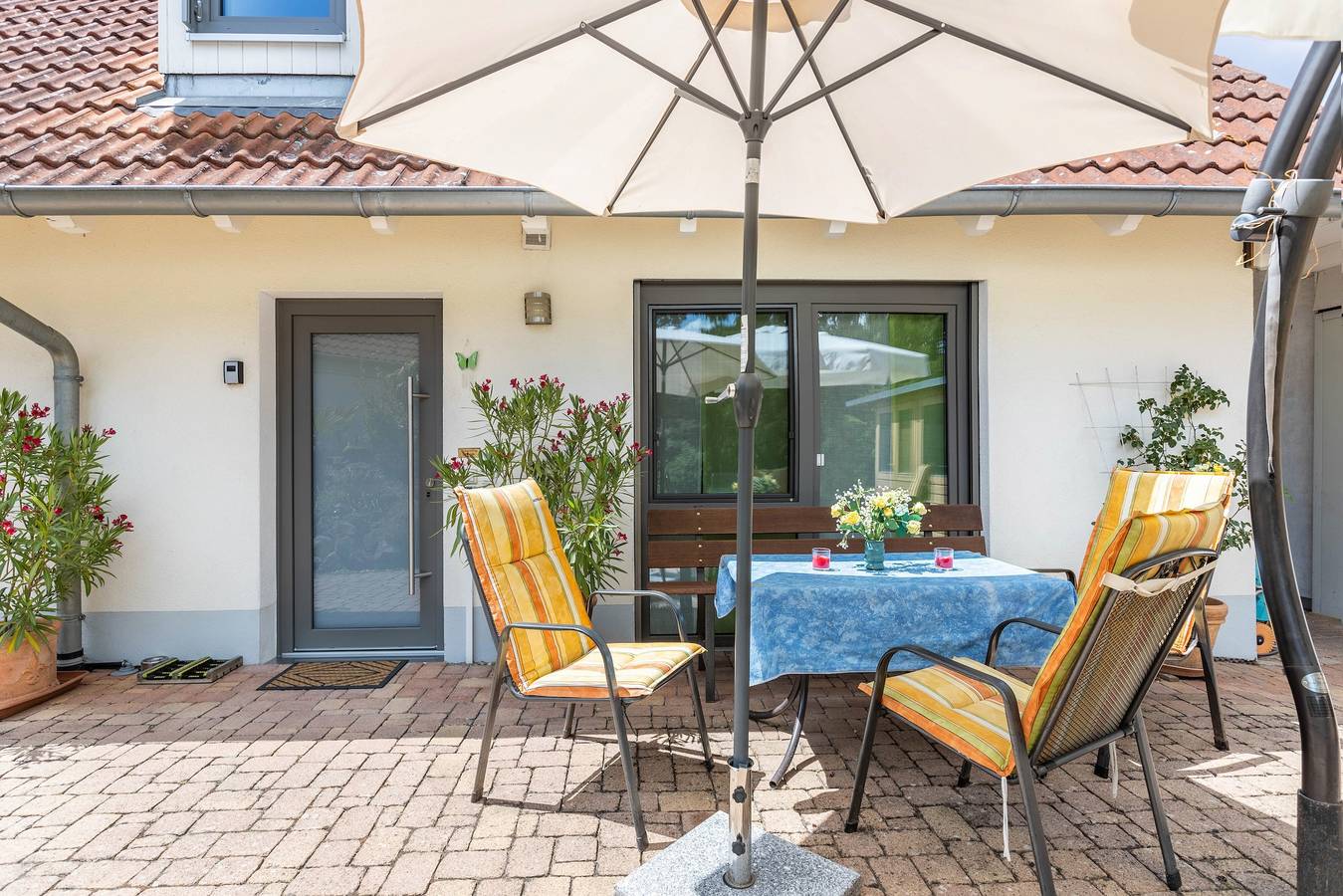 Ganze Wohnung, Ferienwohnung 'Seeperle' mit Gemeinschaftsterrasse, Gemeinschaftsgarten und Wlan in Moos, Untersee