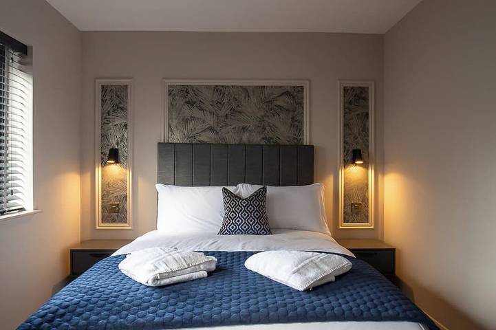 Modern  Cozy Room in the heart of Galway in Galway, County Galway