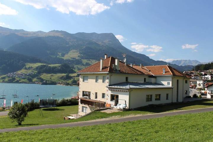 Ferienwohnung für 4 Personen, mit Terrasse und Ausblick sowie Garten, mit Haustier in Reschen - 3