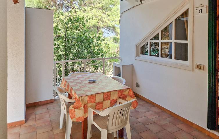 Appartement de luxe avec piscine, parking, climatisation, à proximité de la plage (2 km) in Vieste, Gargano