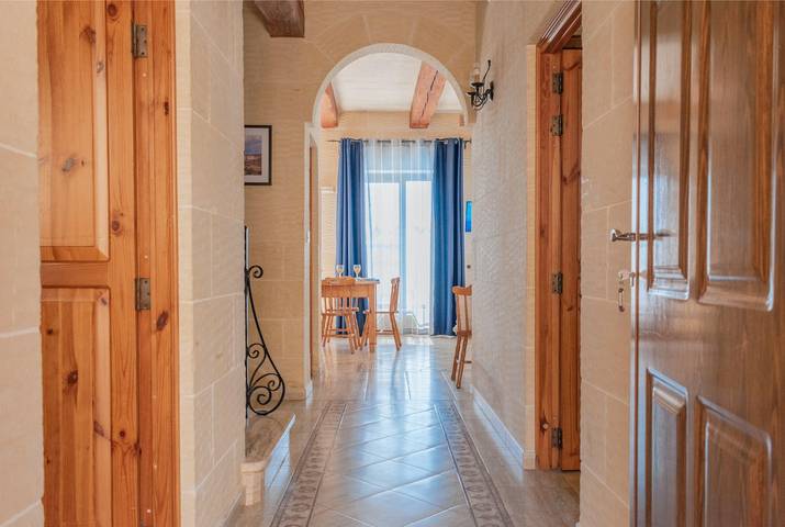 Villa pour 8 personnes, avec piscine et balcon, adapté aux familles à Malte - 2