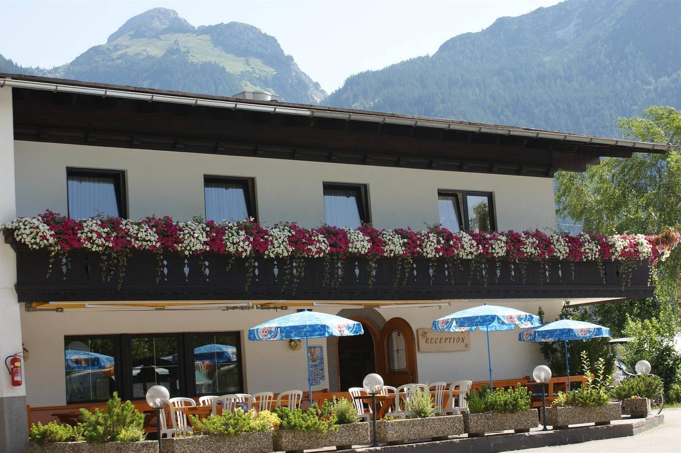 Stellplatz Caravan/Wohnmobile/großes Zelt in Maurach, Eben am Achensee