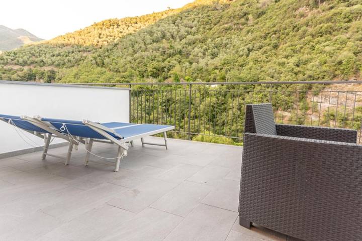 Hôtel pour 4 personnes, avec Terrasse et Jardin ainsi que Bassin pour enfant et Piscine à Rocchetta Nervina - 4