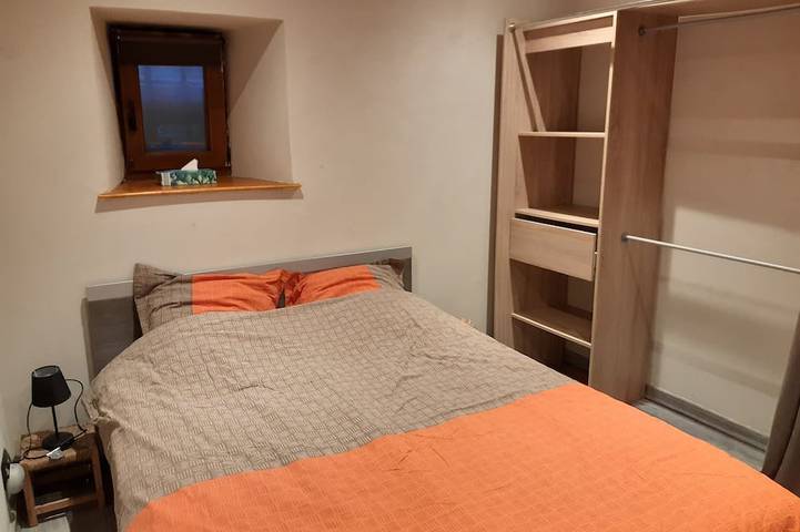 Gîte pour 4 personnes, avec terrasse à Oye-et-Pallet - 2