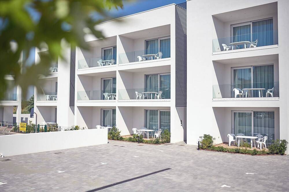 Apartamento entero, Nuevo en Jesolo con piscina, cerca del mar. Apartamento 10 in Lido di Jesolo, Jesolo