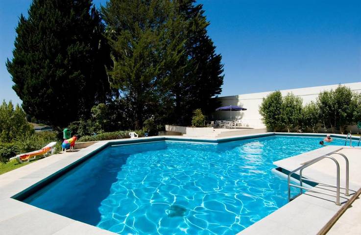 Hotel para 2 personas, con piscina y sauna además de vistas y jardín - 1