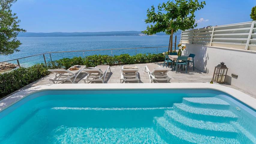 Villa pour 4 personnes, avec balcon ainsi que jardin et piscine à Mimice - 4