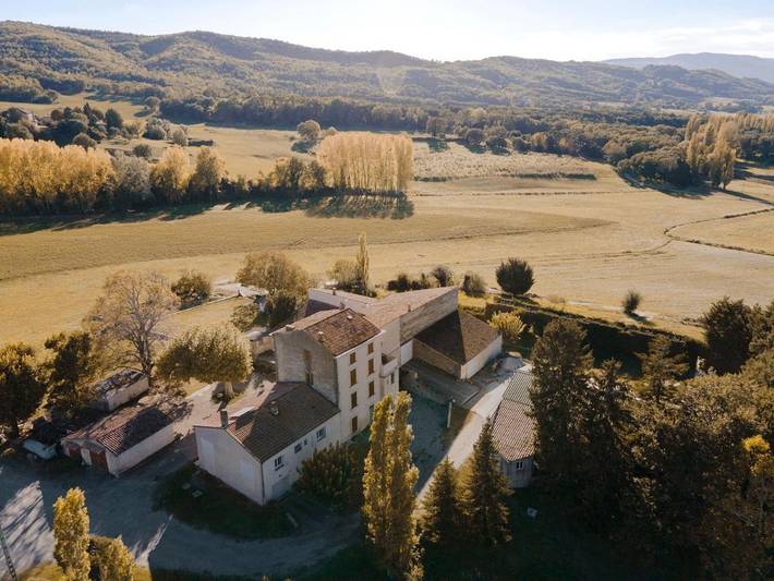 Appartement de vacances pour 2 personnes, avec piscine et terrasse ainsi que jacuzzi et jardin