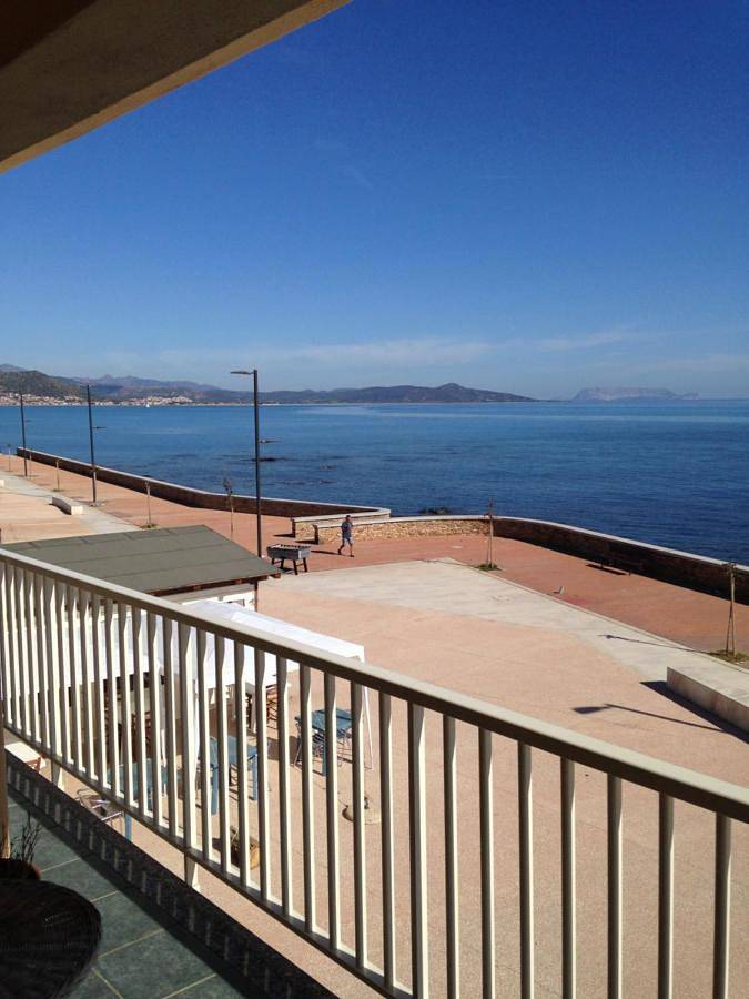 Casa con terrazza fronte mare in Santa Lucia (Nuoro), Siniscola