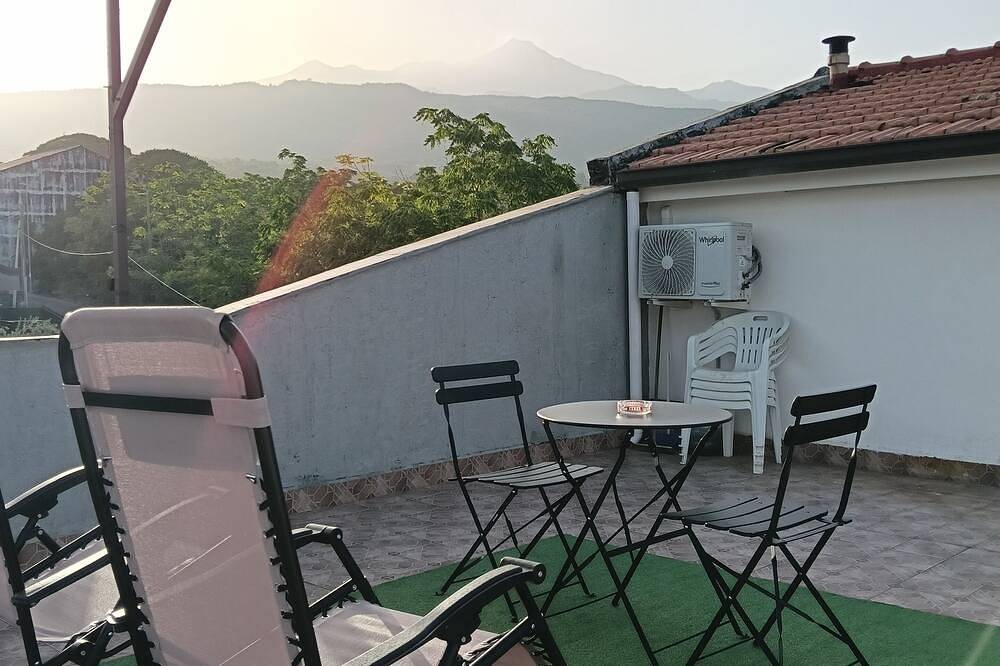 Appartement entier, At Gigi's house attic in Zafferana Etnea, Etna