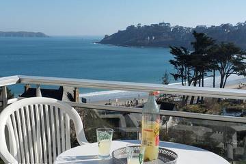 Gîte pour 4 personnes, avec balcon et jardin dans Casino de Perros-Guirec