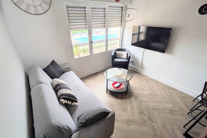 Gîte pour 2 personnes, avec piscine et terrasse dans Cap d'Agde naturiste - 4