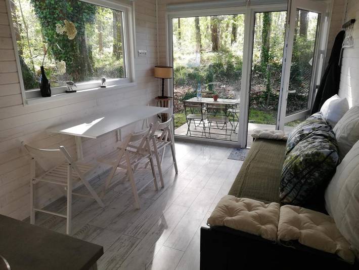 Parc de vacances pour 4 personnes, avec Terrasse ainsi que Jardin et Piscine