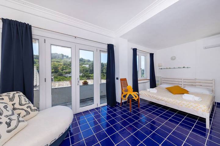 Blue of Capri, 15-minute walk to the Piazzetta, quiet and sunny area in Capri, Neapel Provinz