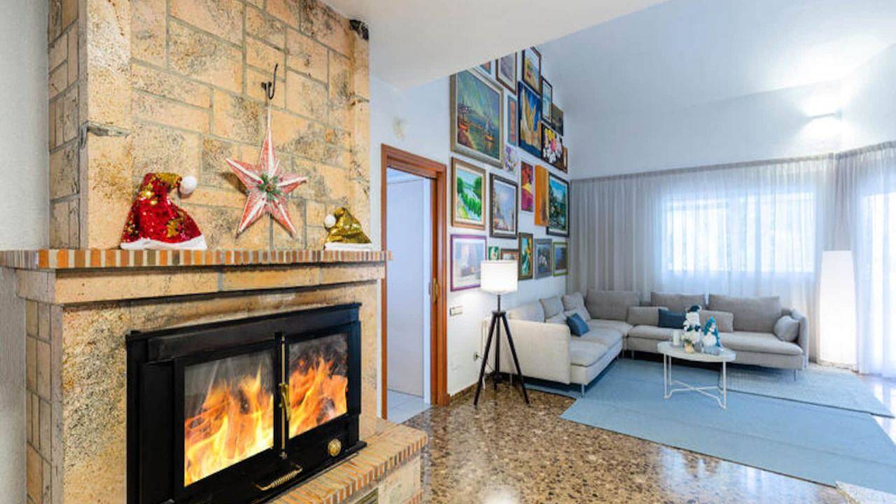 Apartamento vacacional entero, Acogedor refugio con aparcamiento, piscina, TV y jardín in Molina de Segura, Interior de Murcia