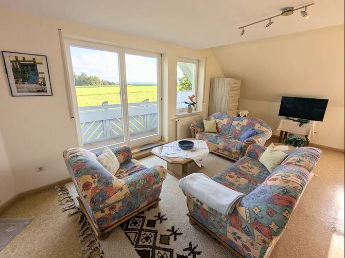 Ganze Ferienwohnung, Ferienwohnung Würfel - Ferienwohnung mit 66qm, 2 Schlafzimmer, 1 Wohn-/Esszimmer, max. 5 Personen in Neuweiler, Nordschwarzwald