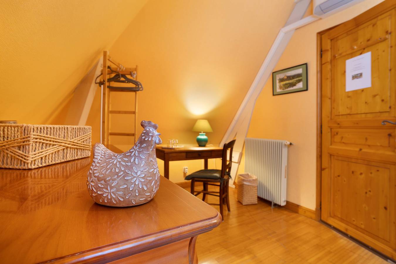 Zwembad, Parkeren, Airco, Wifi, Ontbijt, 4 ha tuin, Gastheren spreken Engels, foto 12