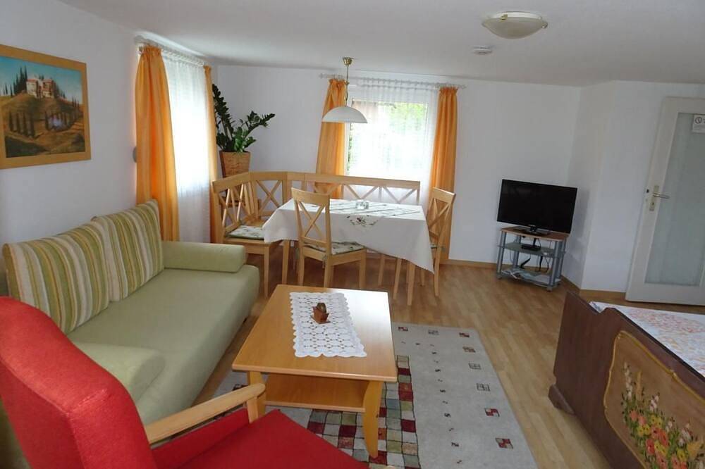 Ganze Wohnung, Nette Wohnung in Garitz mit Garten und Terrasse in Bad Kissingen, Rhön-Bayern