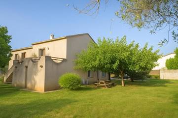 Location de vacances pour 4 personnes, avec jardin et vue dans Morta