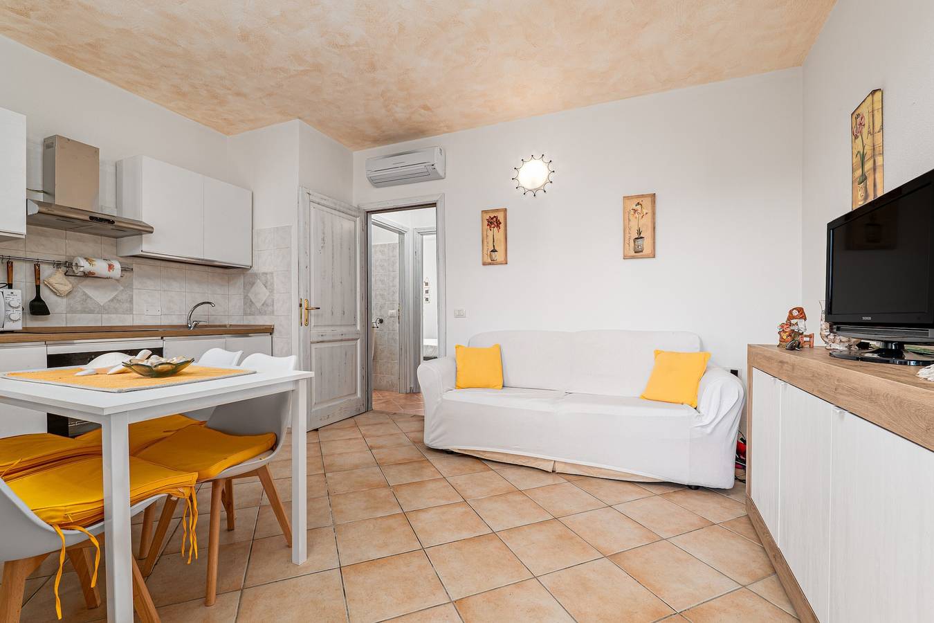 Appartamento intero, Appartamento 'Villetta Maiorca' con Vista Mare, Piscina Condominiale e Aria Condizionata in Maiorca (Sardinia), Budoni