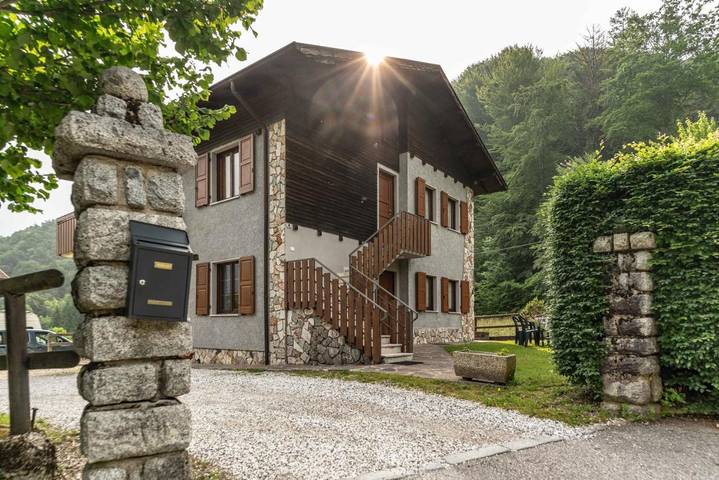 Vakantieappartement voor 5 personen, with tuin and uitzicht as well as uitzicht op het meer in Pur
