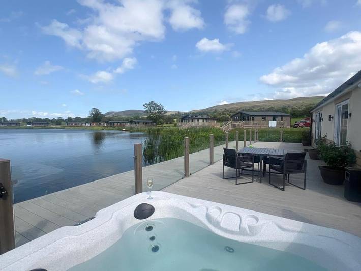 Holiday rental for 4 people, with terrace and hot tub in Forest of Bowland