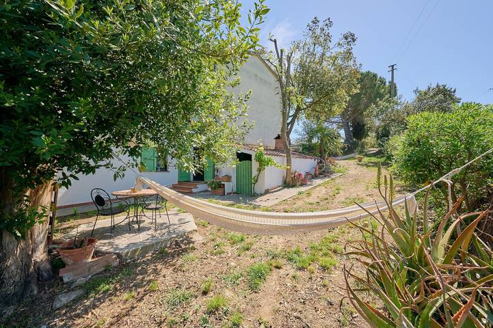 Hel lejlighed, Room 'Camera D'ambra' with Private Terrace, Private Garden and Wi-Fi in Campiglia Marittima, Etruscan Kyste
