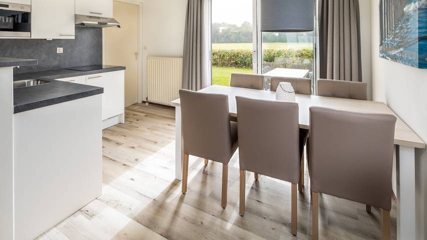 Ferienhaus für 6 Personen, mit Balkon/Terrasse und Terrasse sowie Garten und Sauna in Scharendijke - 4
