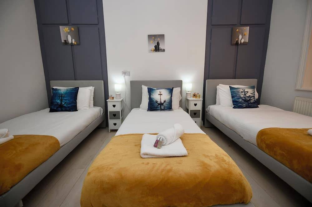Entire apartment, The Lower Deck - Nautical Inspired Living in South Shields in South Shields, South Tyneside