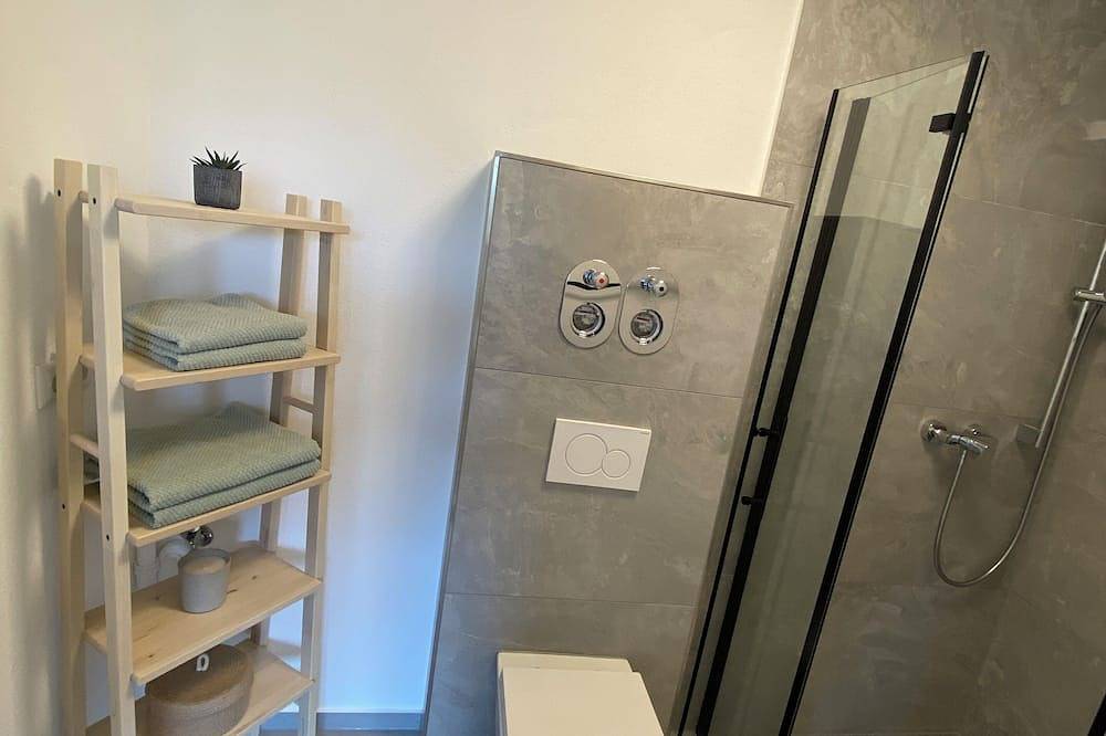 Ganze Wohnung, Gemütliche Oase im Voralpenland. Schöne helle Ferienwohnung mit 4 Schlafplätzen. in Peiting, Romantische Straße