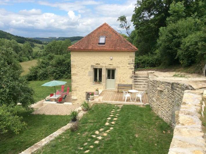 Location de vacances pour 4 personnes, avec jardin ainsi que sauna et vue, animaux acceptés à Flavigny-sur-Ozerain - 2