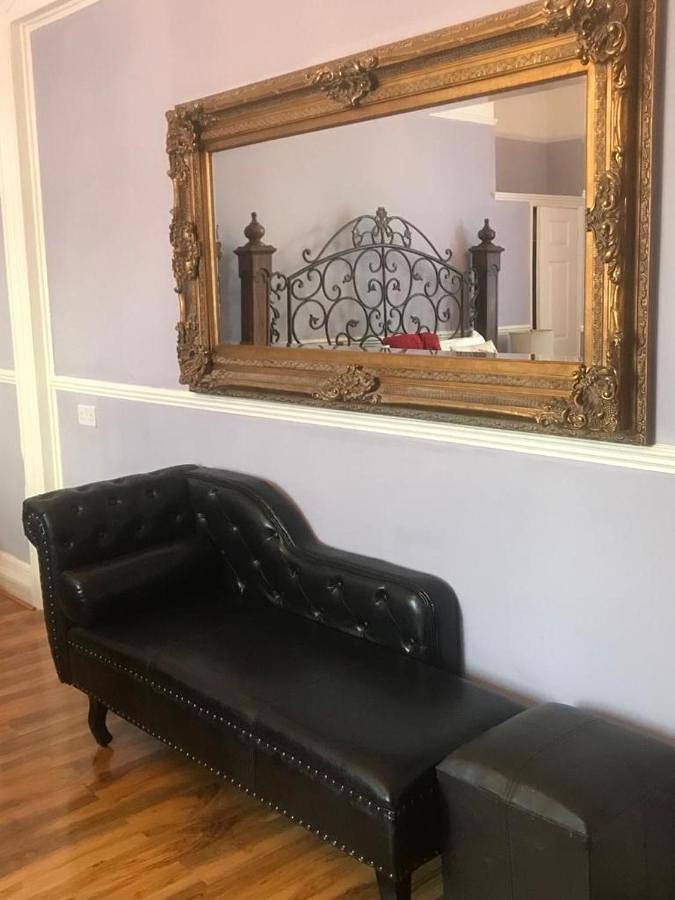 Small Double Room in Brighton, Sussex