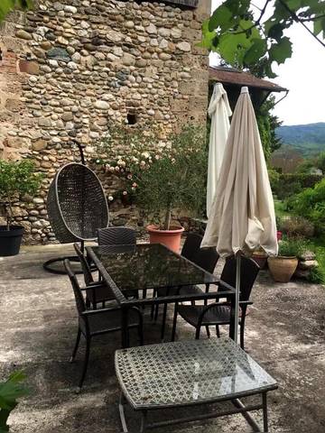 Cottage pour 2 personnes, avec terrasse ainsi que jardin et piscine à Saint-Romans