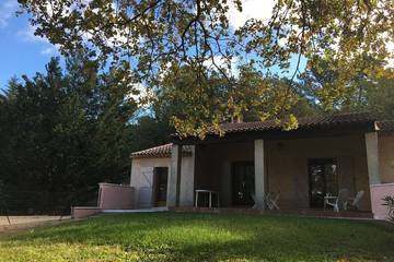 Gîte pour 4 personnes, avec terrasse et jardin à Mondragon