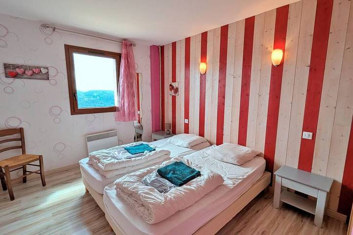 Geräumiges modernes Ferienhaus, 8 Pers, private Terrasse, Haustiere erlaubt, Wlan in Vagney, Regionaler Naturpark Belchen der Vogesen
