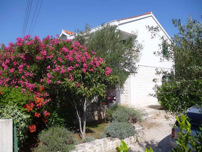 Ferienwohnung für 4 Personen, mit Balkon und Garten auf Pasman - 2