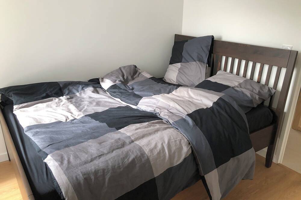 Sunny room 14 minutes from Saint Lazare in Colombes, Hauts-de-Seine