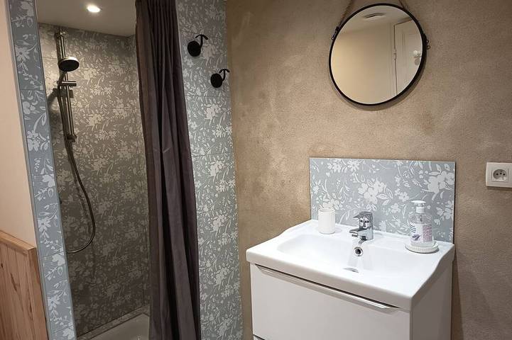 Location de vacances pour 3 personnes, avec jardin et terrasse à Les Moitiers-d'Allonne - 3