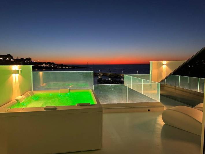 Loft per 4 persone, con sauna e terrazza nonché piscina e panorama, con animali domestici a Palermo