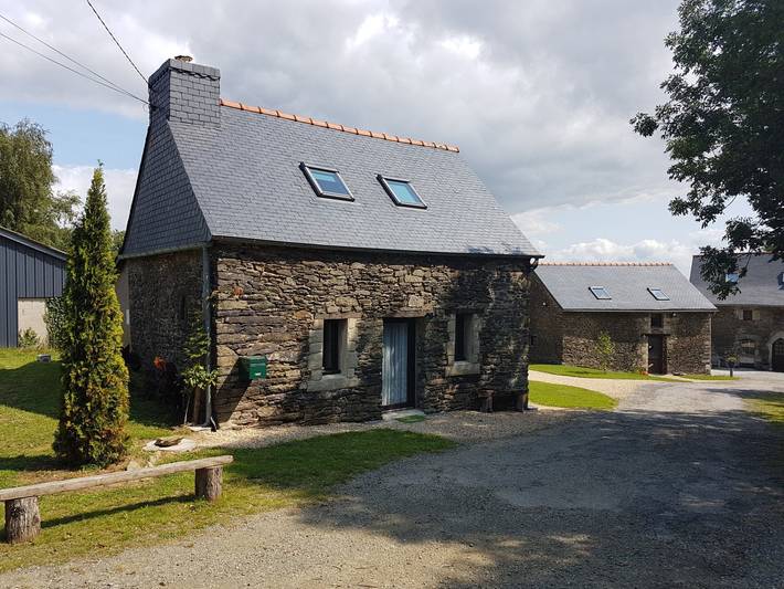 Gîte pour 5 personnes, avec terrasse et jardin