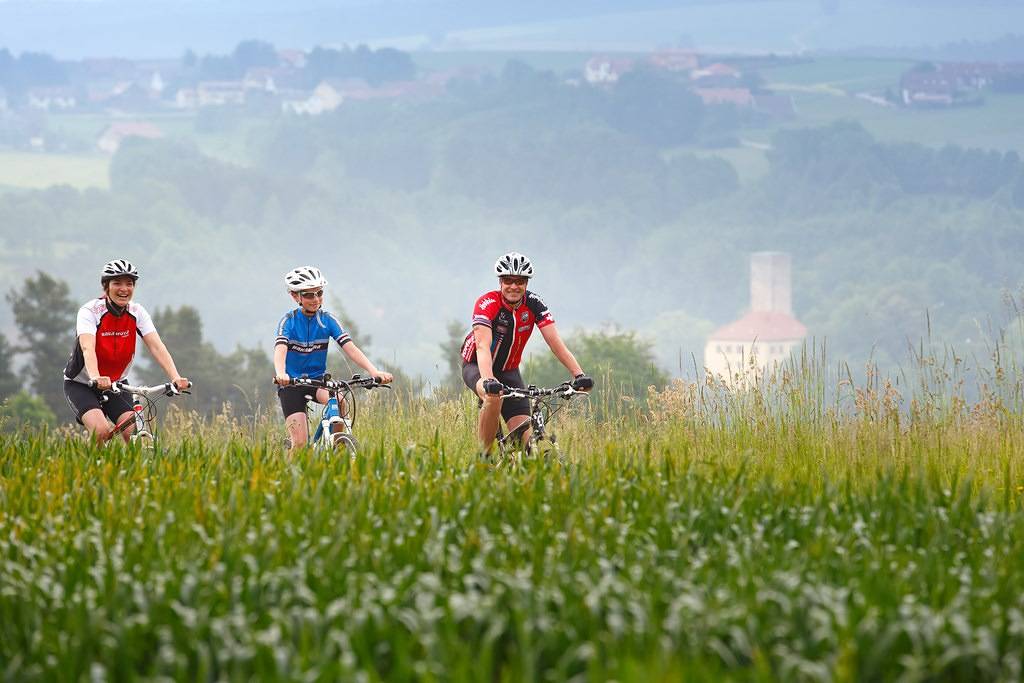 Ferienhaus Hornauer - Ferienhaus Hornauer (150qm) mit 3 Schlafzimmer und großem Garten in Schorndorf, Baviera Oriental