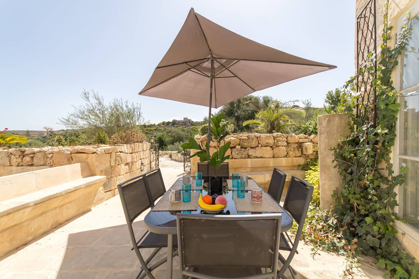 Experience Stay in a Cave St Martin in Mġarr, Malta (ø)
