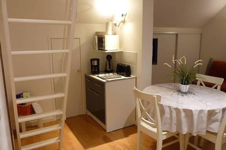 Studio Les Petits jardins in Marcillac-Vallon, Aveyron (desambiguación)